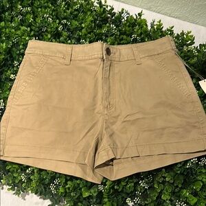 Tan Cargo Shorts with Classic Cotton Twill